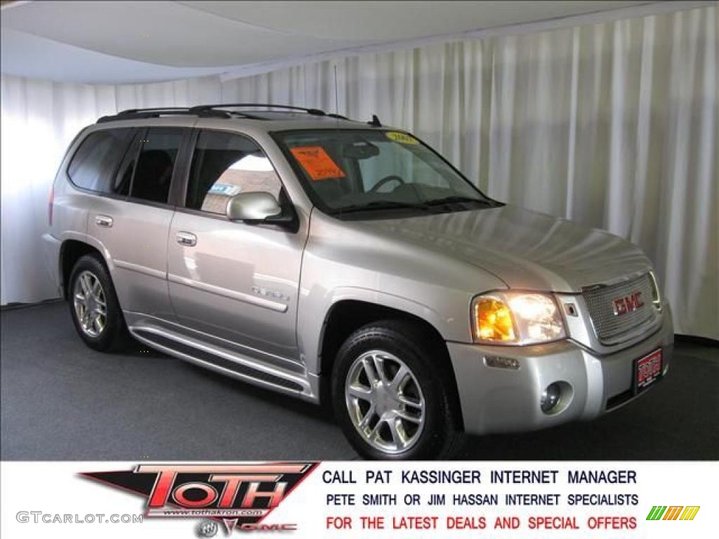 2007 Envoy Denali 4x4 - Liquid Silver Metallic / Light Gray photo #1