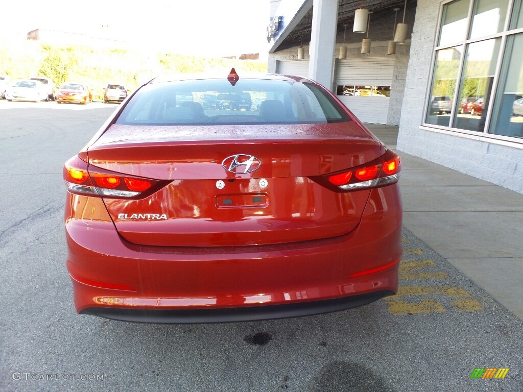 2017 Elantra SE - Red / Beige photo #8