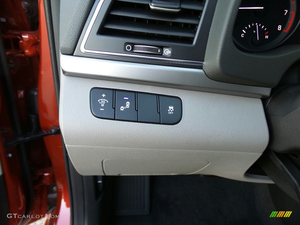 2017 Elantra SE - Red / Beige photo #19
