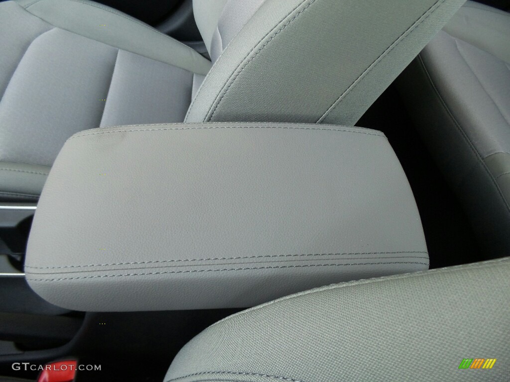 2017 Elantra SE - Red / Beige photo #37