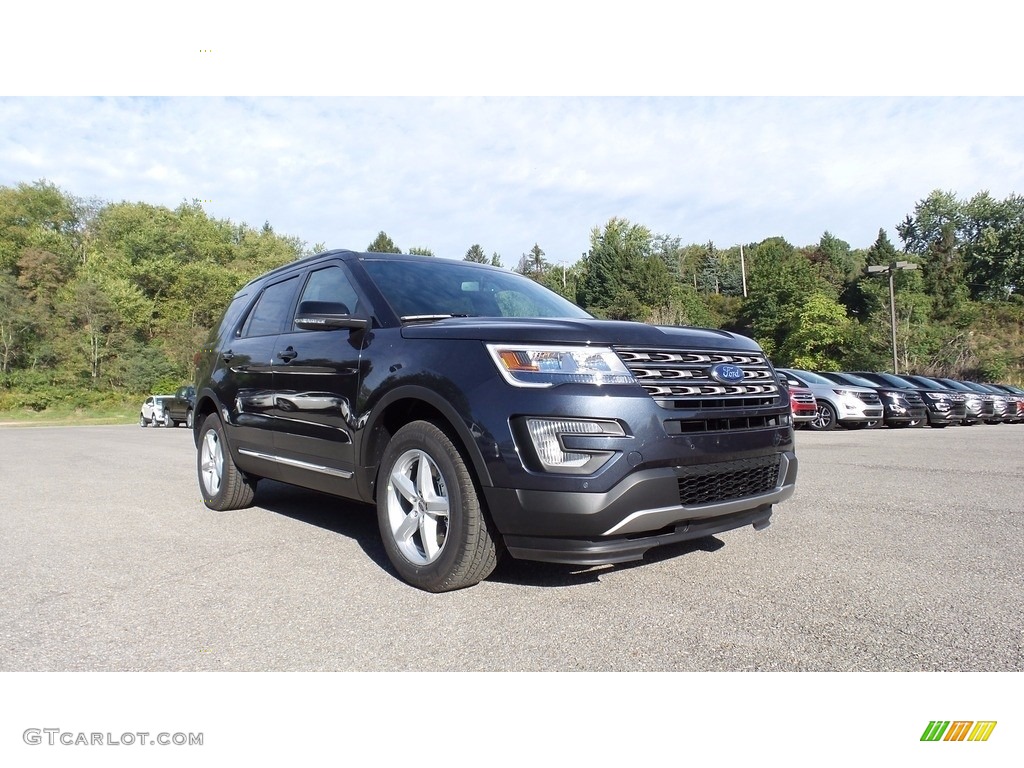 2017 Explorer XLT 4WD - Smoked Quartz / Ebony Black photo #3