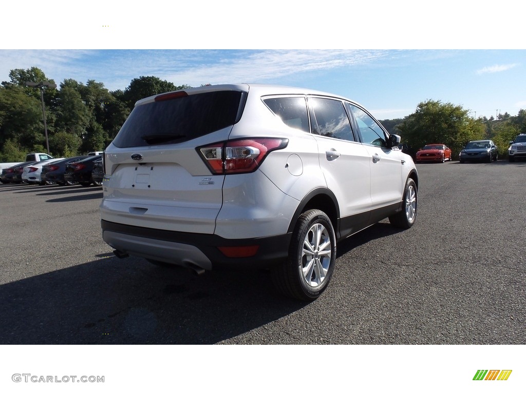 2017 Escape SE 4WD - Oxford White / Charcoal Black photo #5