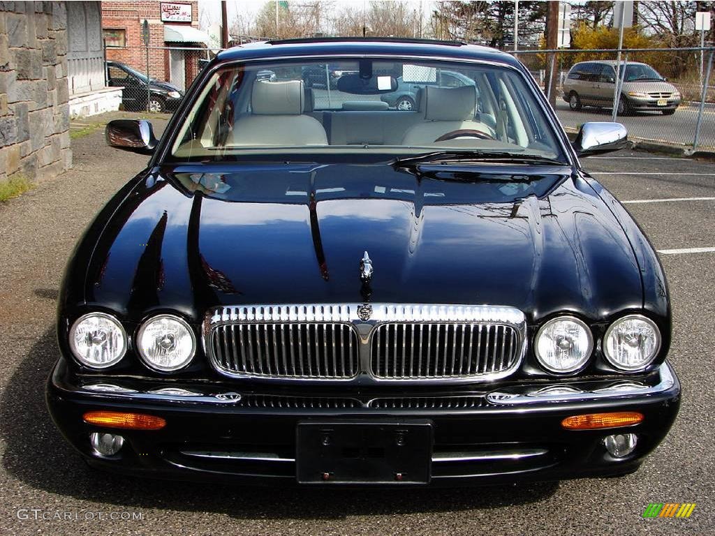 Black Jaguar XJ