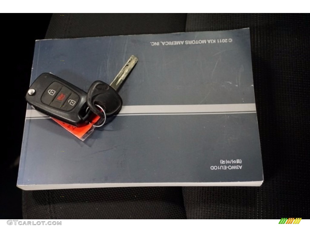 2012 Sportage LX AWD - Bright Silver / Black photo #40