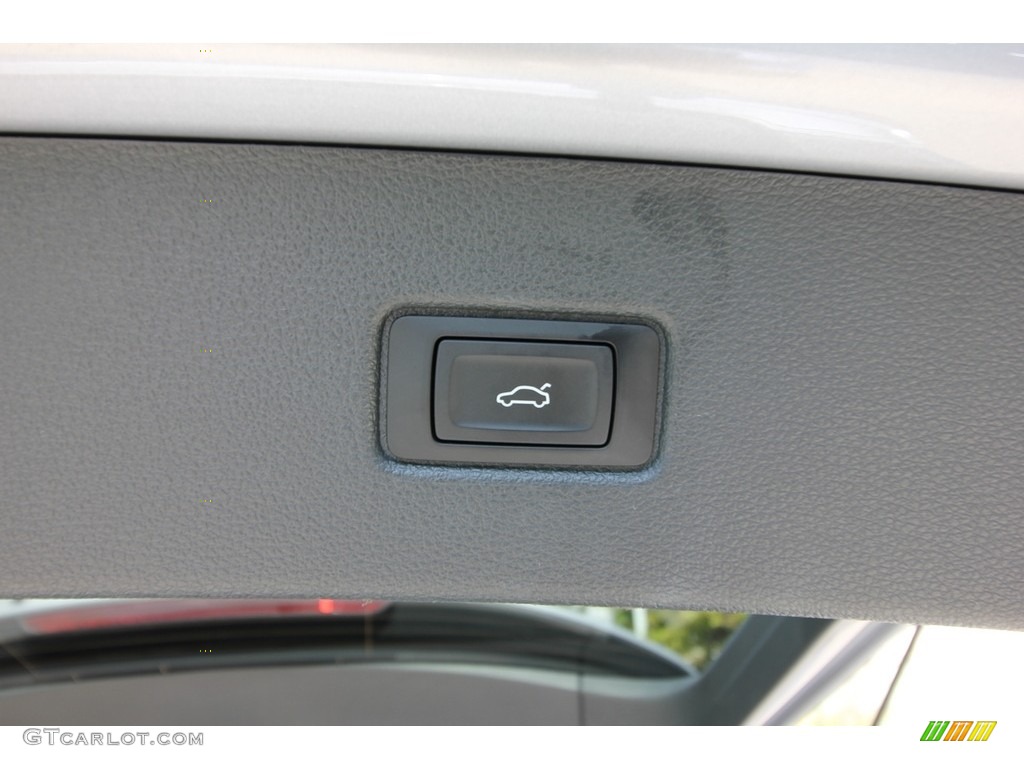 2017 Audi Q7 3.0T quattro Premium Plus Controls Photo #116031509