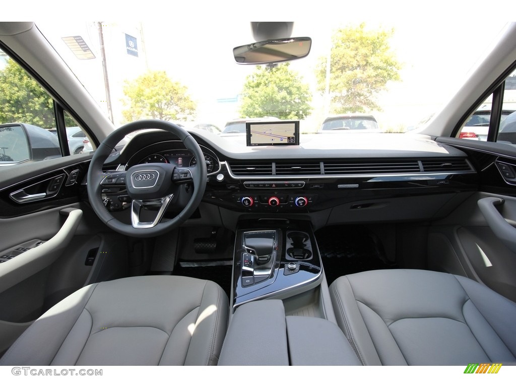 2017 Audi Q7 3.0T quattro Premium Plus Black Dashboard Photo #116031696