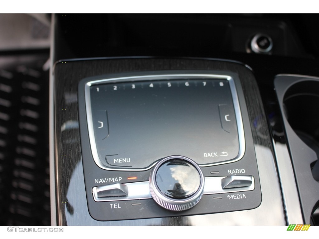 2017 Audi Q7 3.0T quattro Premium Plus Controls Photo #116031825