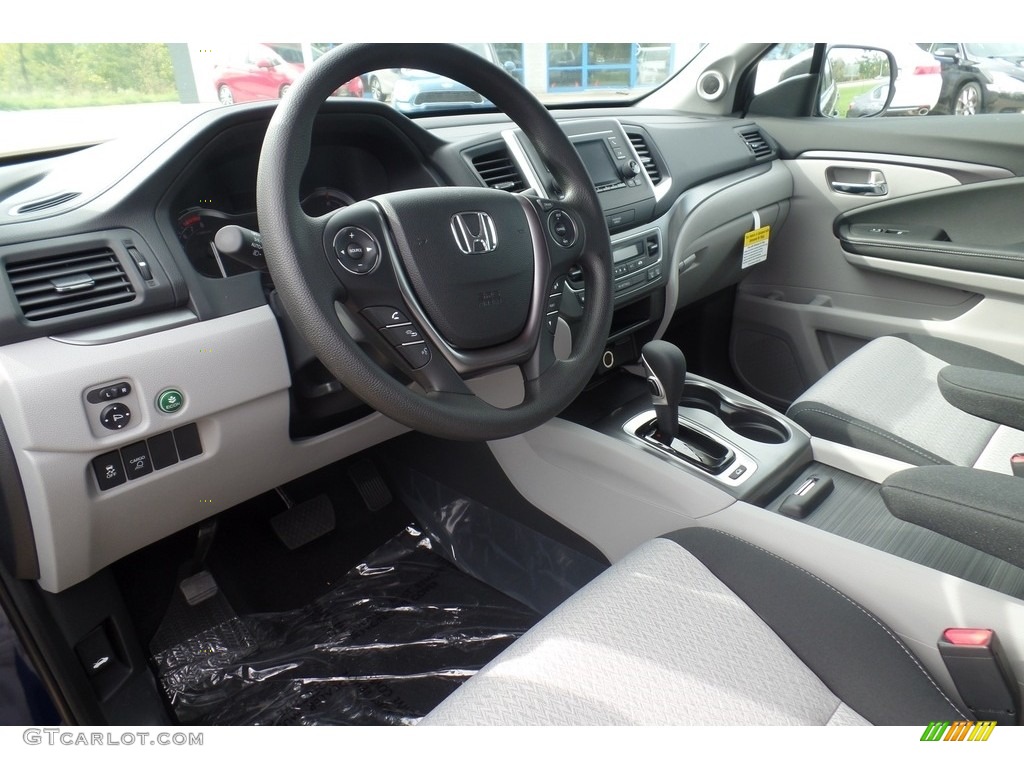 Black/Gray Interior 2017 Honda Ridgeline RTS Photo #116039100