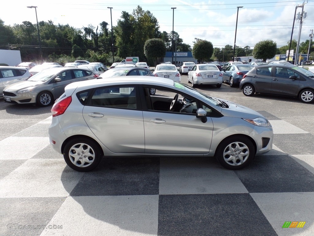 2013 Fiesta SE Hatchback - Ingot Silver / Charcoal Black/Light Stone photo #3
