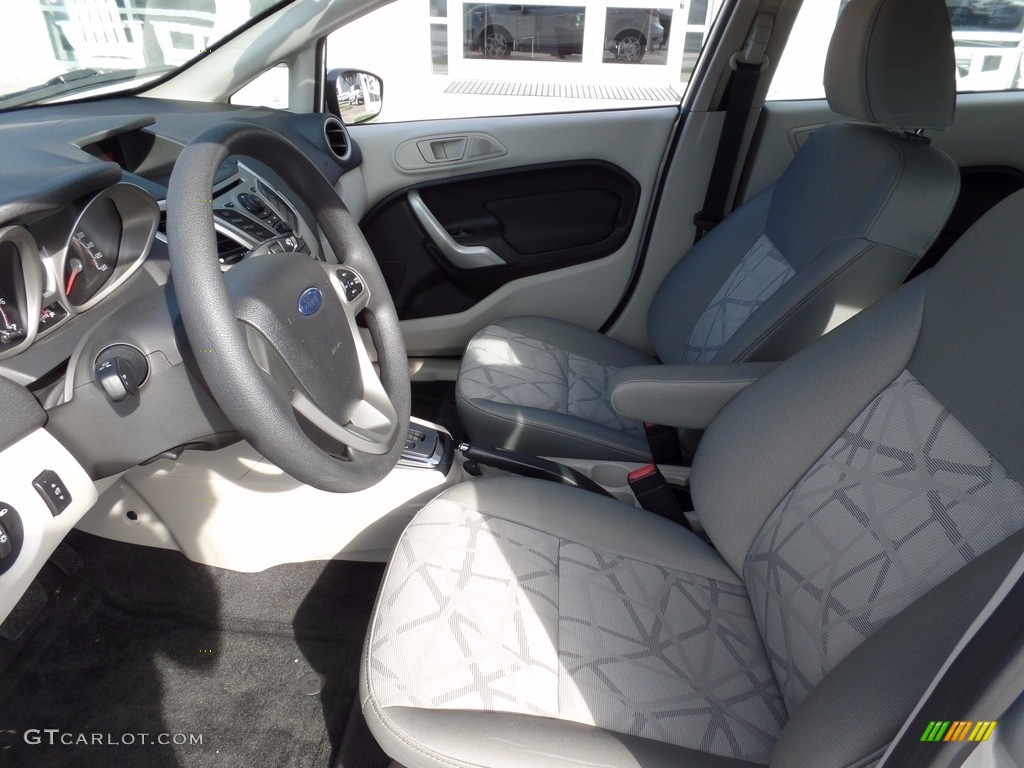 2013 Fiesta SE Hatchback - Ingot Silver / Charcoal Black/Light Stone photo #11