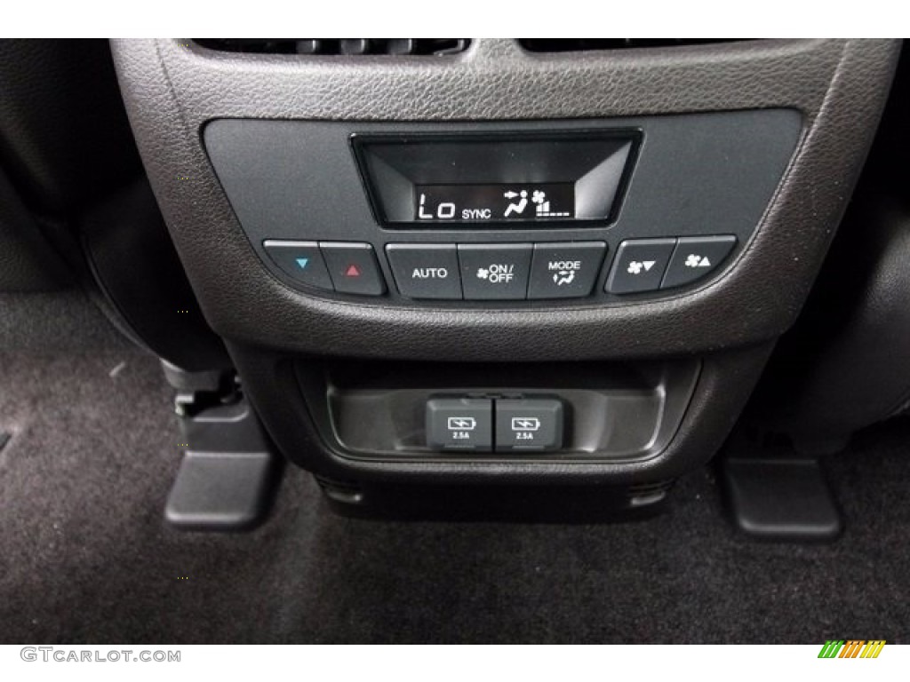 2017 Acura MDX Standard MDX Model Controls Photo #116044422