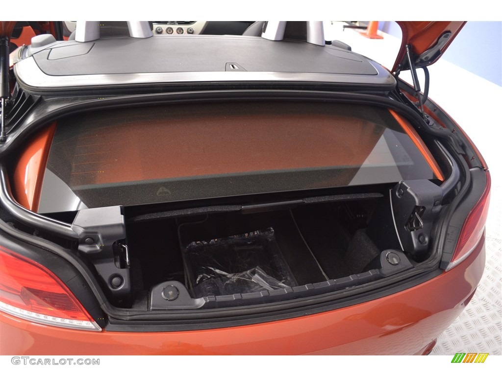 2014 BMW Z4 sDrive35is Trunk Photos