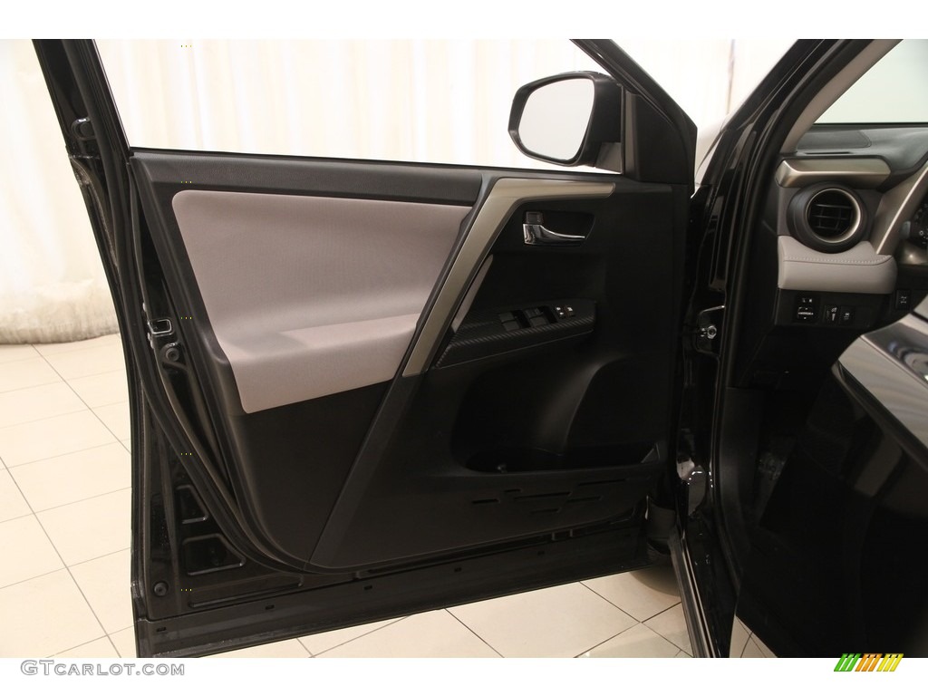 2014 RAV4 XLE AWD - Black / Ash photo #4