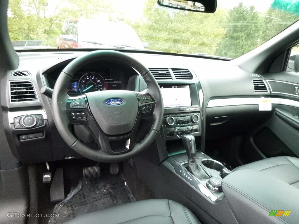 2017 Ford Explorer XLT 4WD Ebony Black Dashboard Photo #116053945