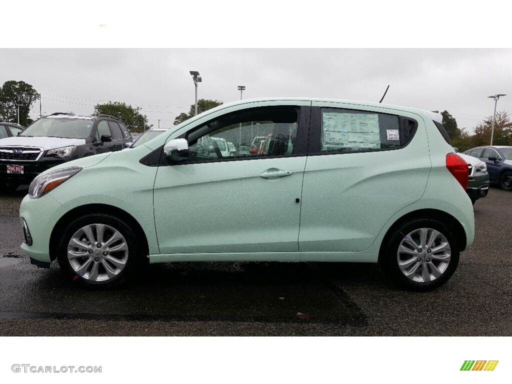 Mint 2017 Chevrolet Spark LT Exterior Photo #116059381