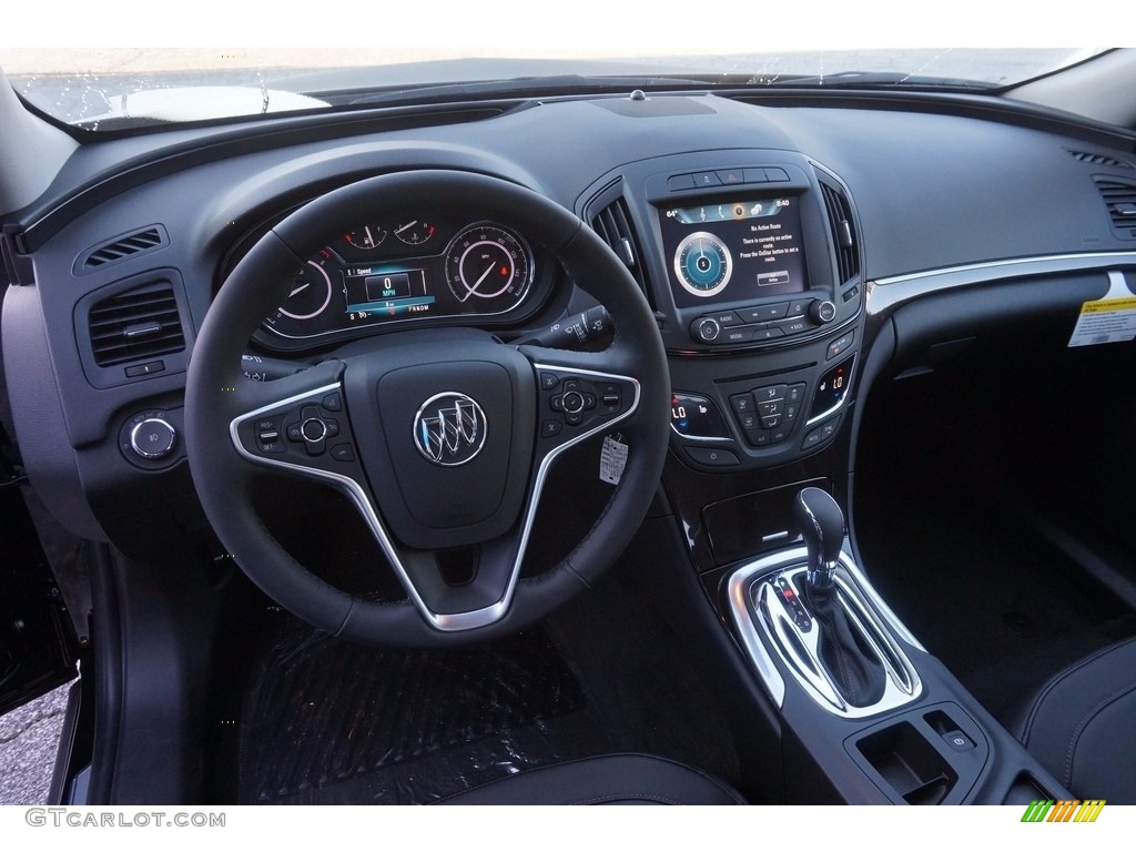 2017 Buick Regal 1SV Dashboard Photos
