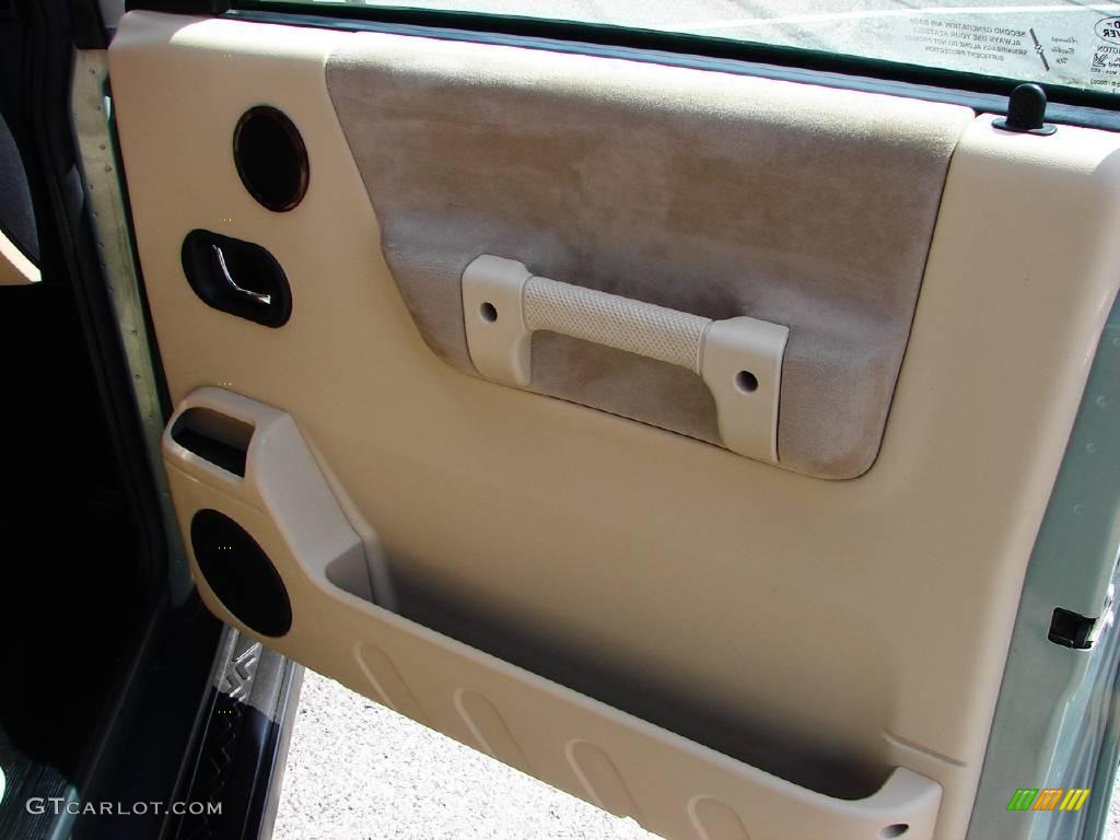 2004 Discovery SE - Giverny Green / Alpaca Beige photo #28