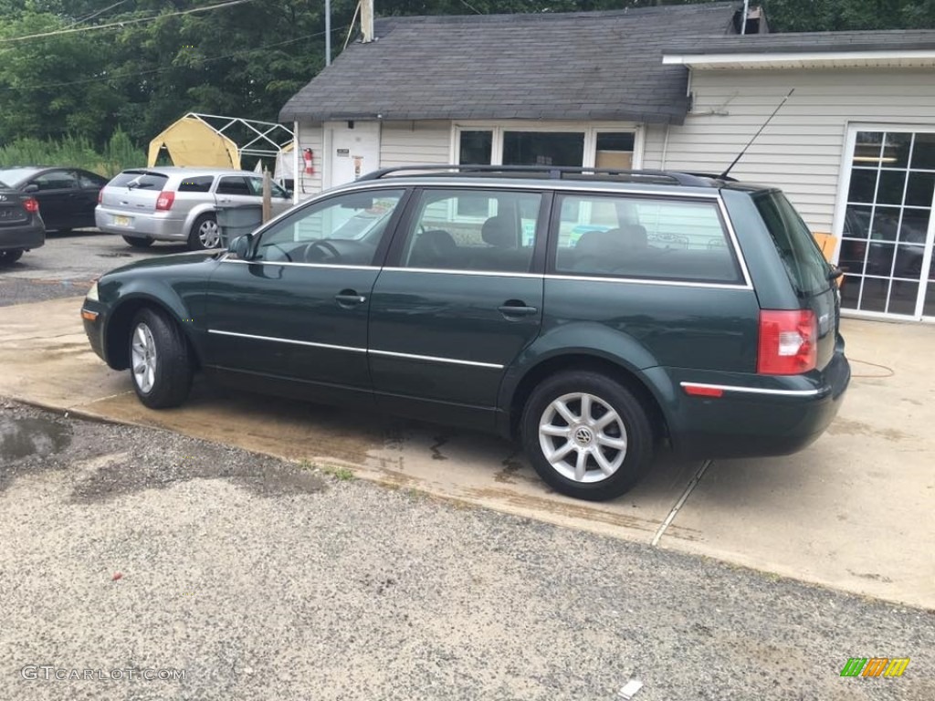 2004 Passat GLS Wagon - Northern Green Metallic / Anthracite photo #3