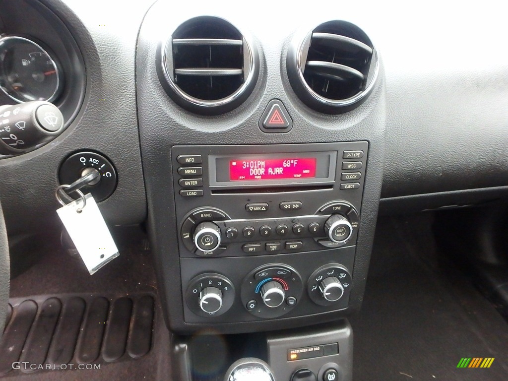 2006 G6 V6 Sedan - Black / Ebony photo #13
