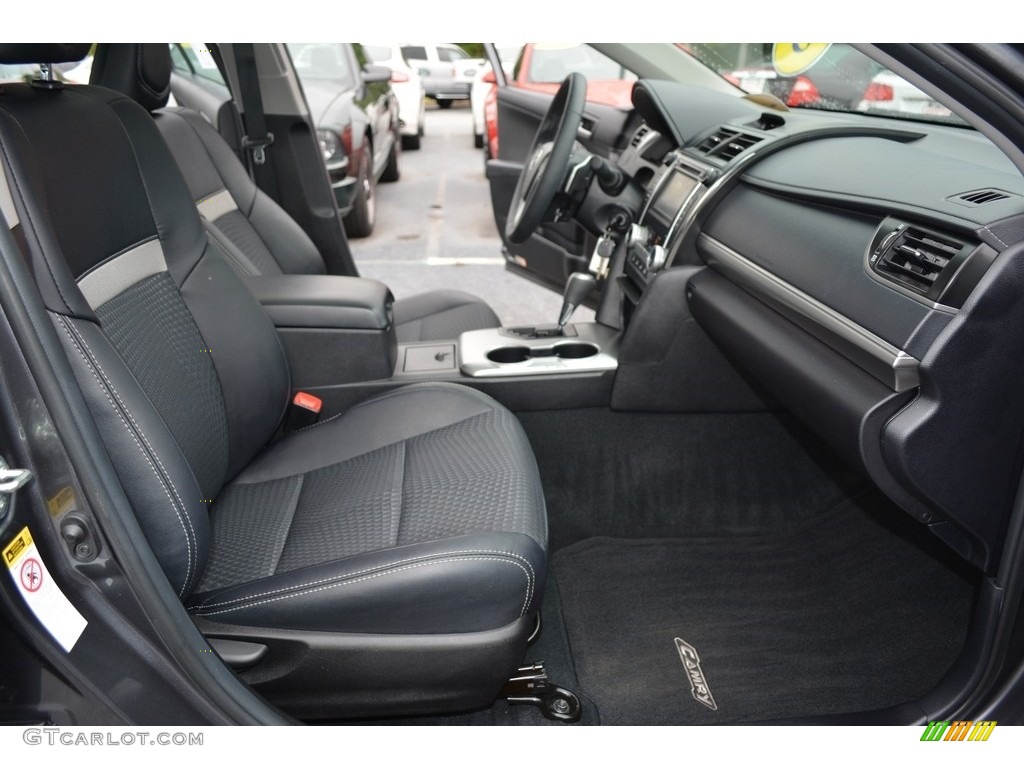 2013 Camry SE - Cosmic Gray Metallic / Black/Ash photo #16
