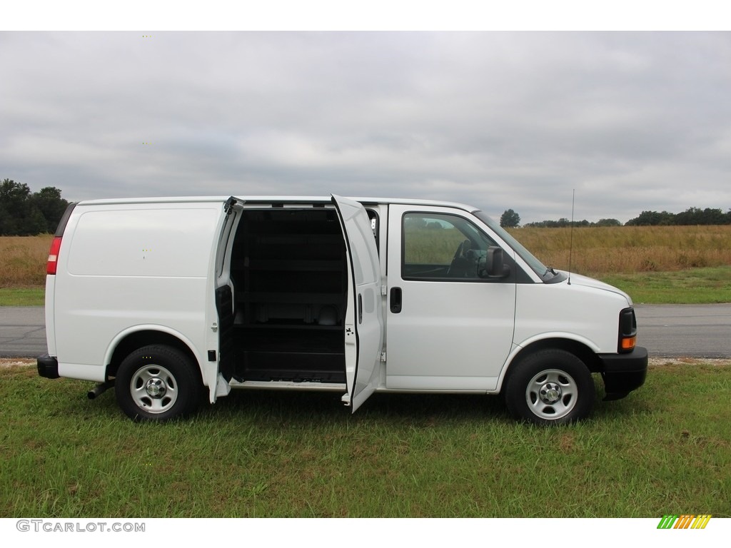 2008 Express 1500 Cargo Van - Summit White / Medium Pewter photo #2
