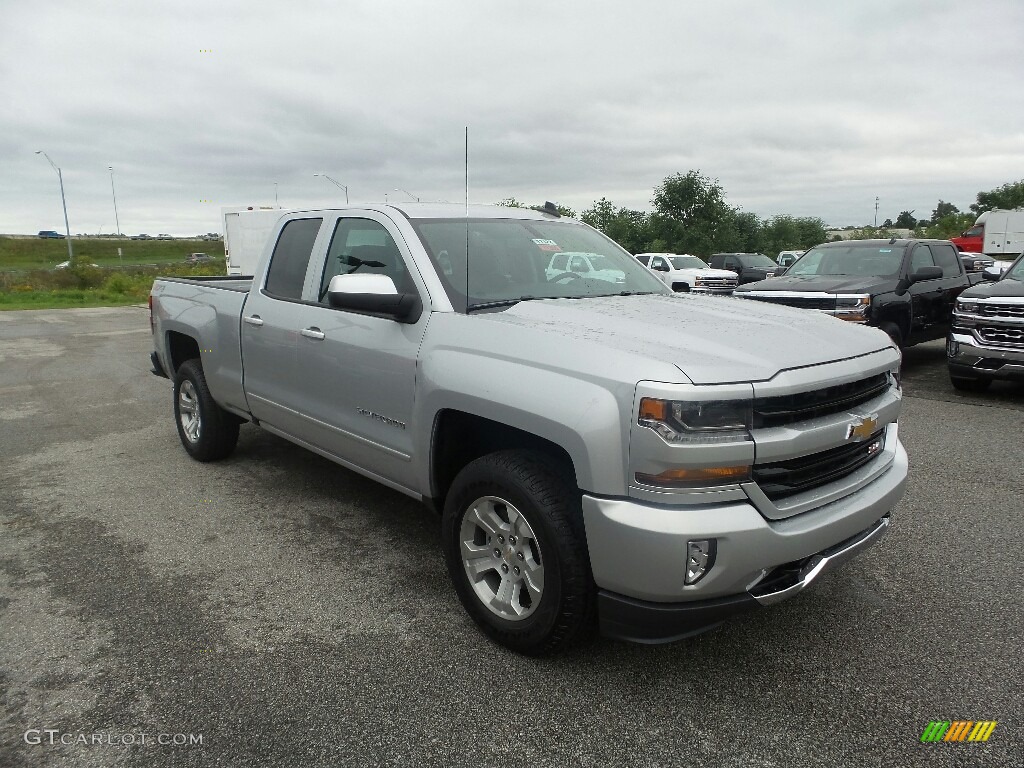 2017 Silverado 1500 LT Double Cab 4x4 - Silver Ice Metallic / Jet Black photo #3