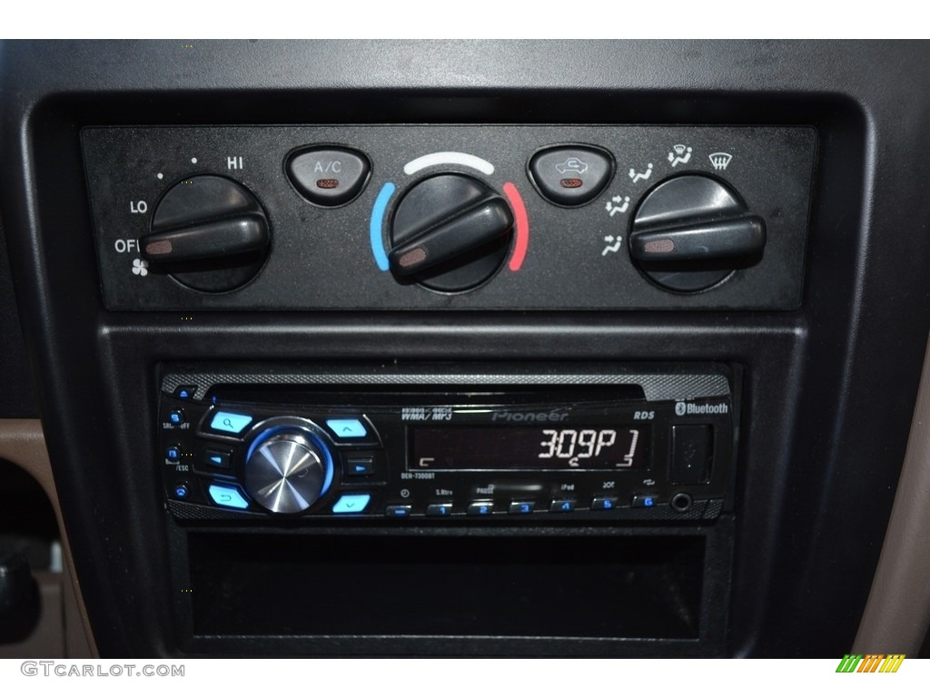 2003 Tacoma V6 Double Cab 4x4 - Radiant Red / Oak photo #17