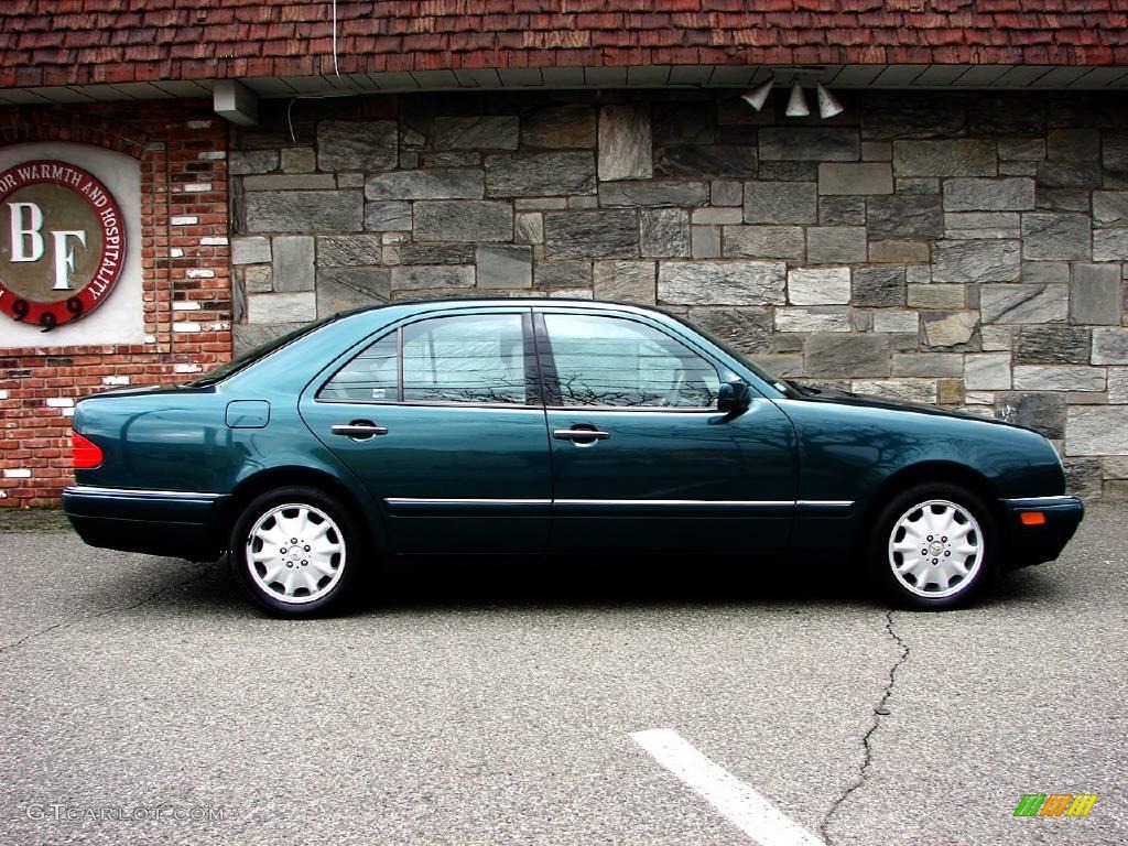 1998 E 300TD Sedan - Brilliant Emerald Green Metallic / Parchment photo #3