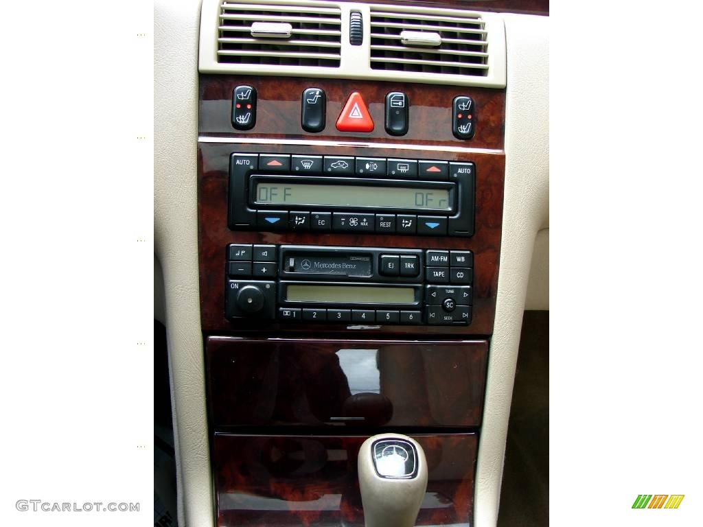 1998 E 300TD Sedan - Brilliant Emerald Green Metallic / Parchment photo #21
