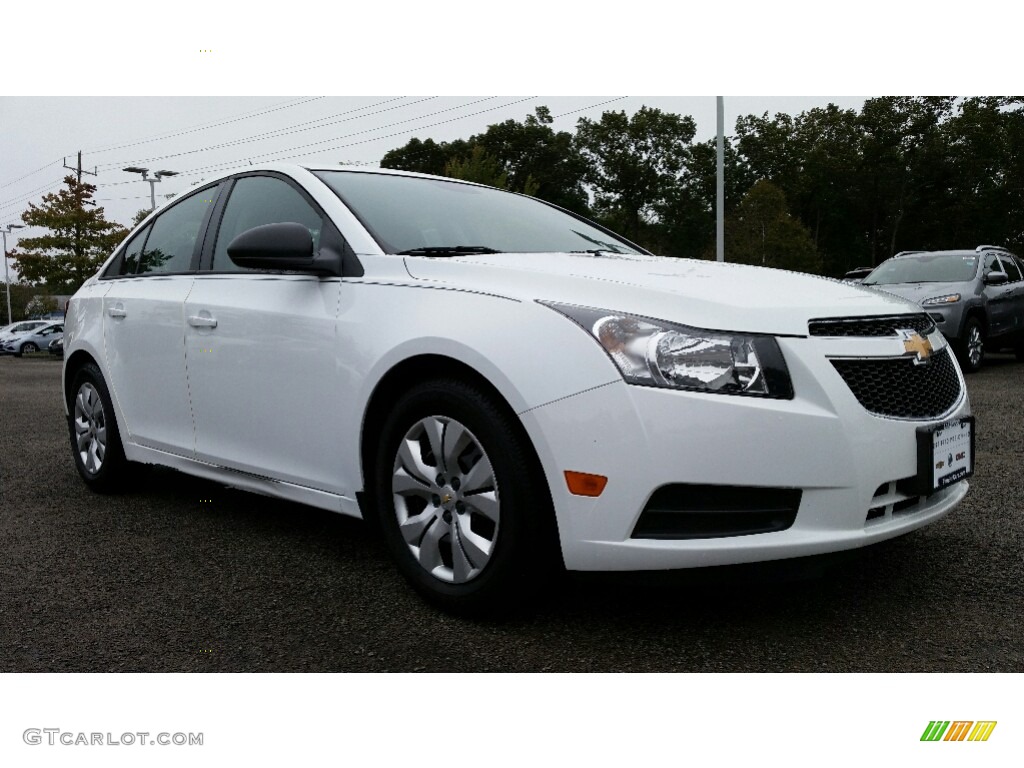 Summit White Chevrolet Cruze