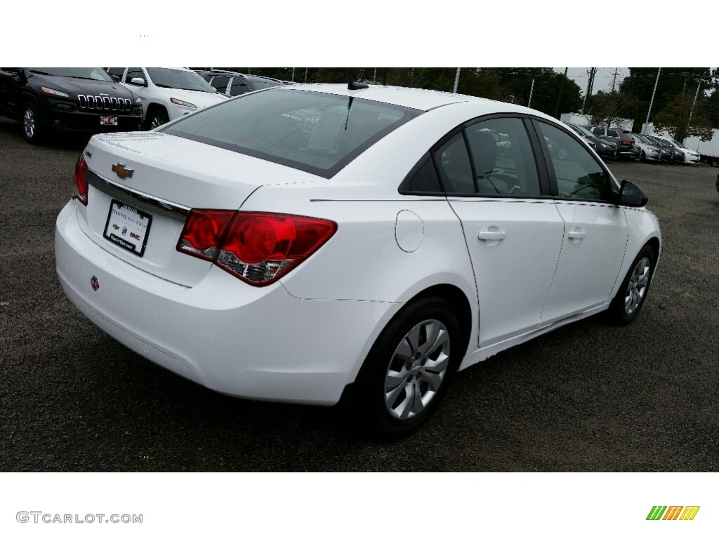 2013 Cruze LS - Summit White / Jet Black/Medium Titanium photo #8