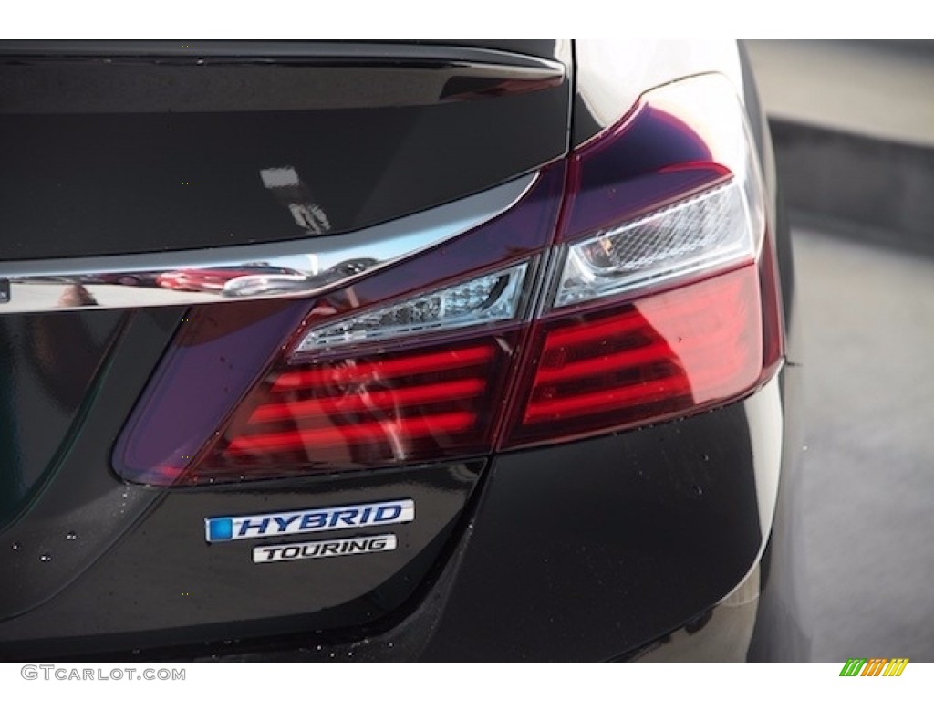 2017 Honda Accord Hybrid Touring Sedan Marks and Logos Photo #116114792