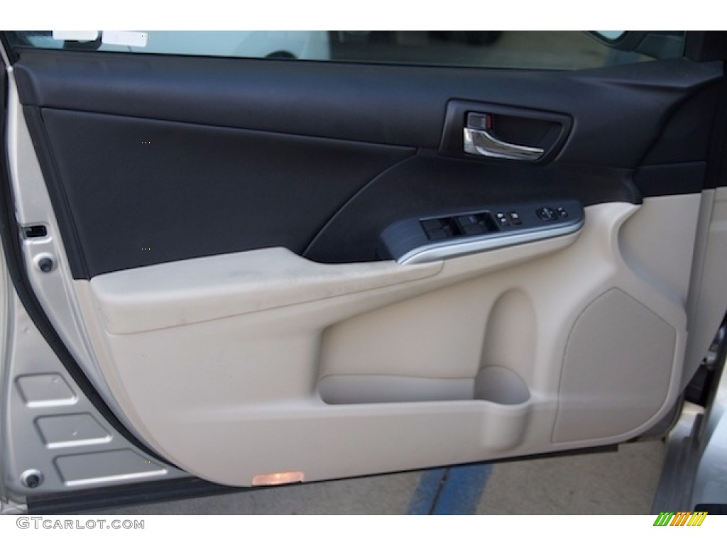2013 Camry Hybrid LE - Champagne Mica / Light Gray photo #22