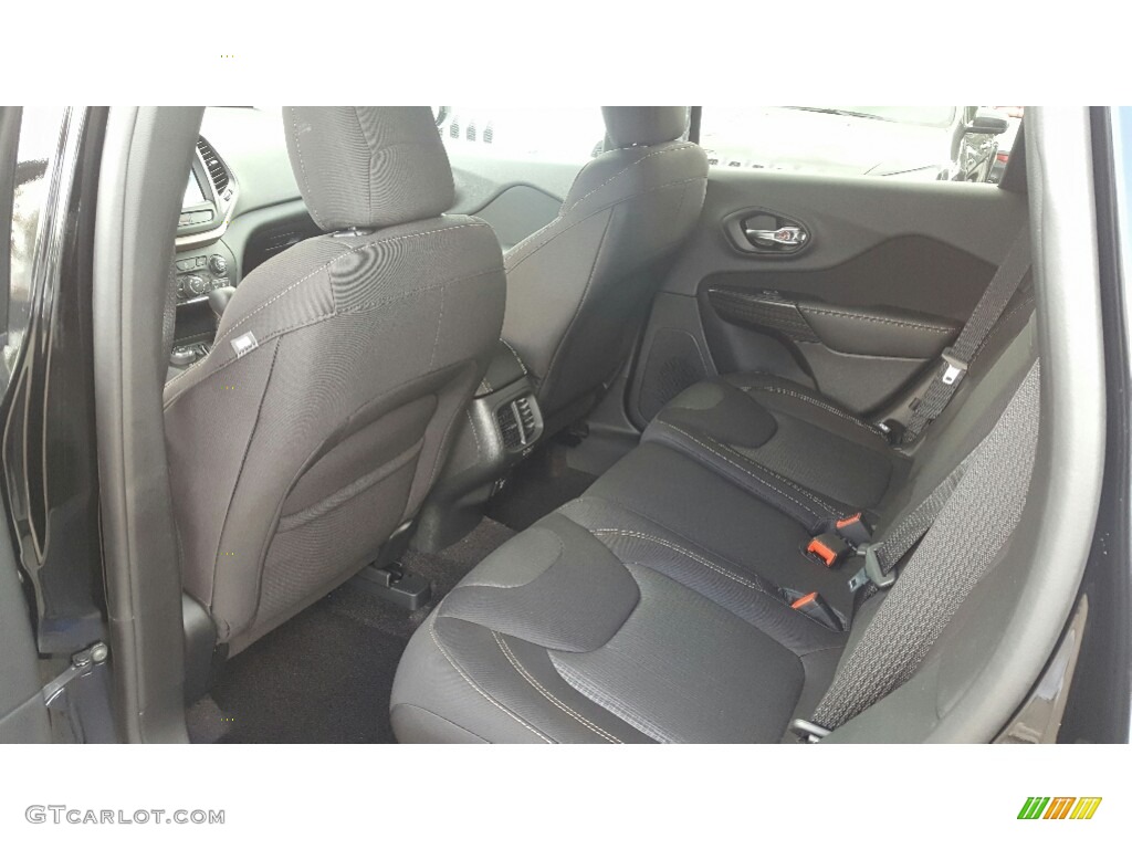 2017 Jeep Cherokee Latitude 4x4 Rear Seat Photo #116119961