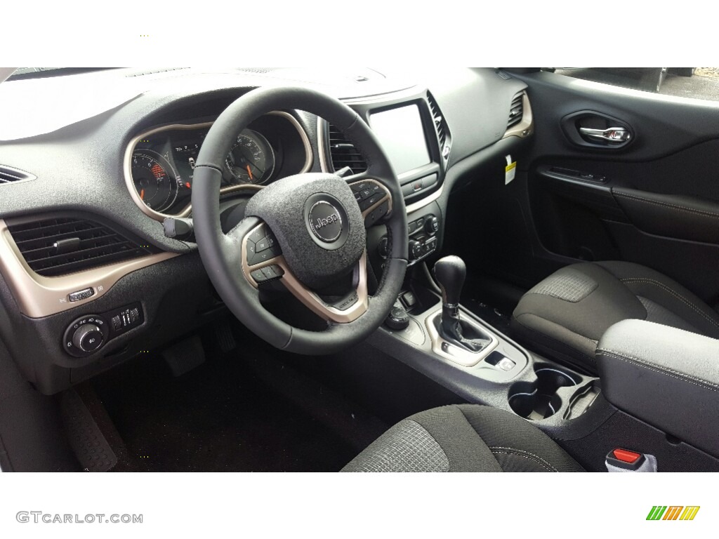 Black Interior 2017 Jeep Cherokee Latitude 4x4 Photo #116120242