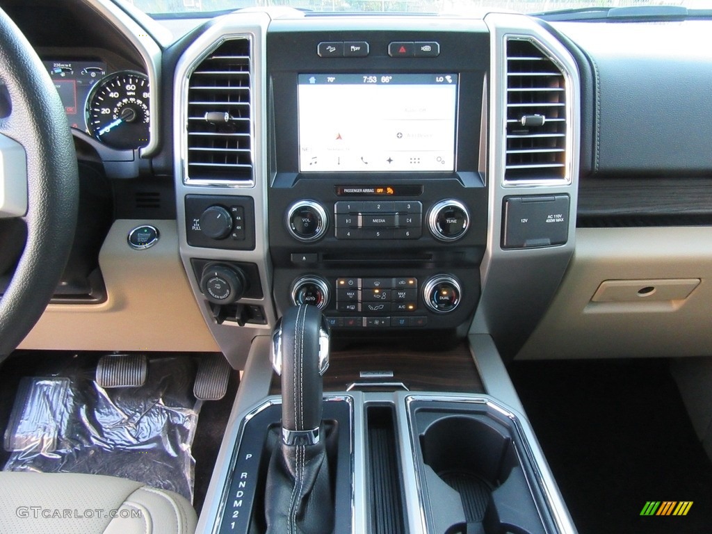 2016 F150 Lariat SuperCrew 4x4 - Bronze Fire / Medium Light Camel photo #25
