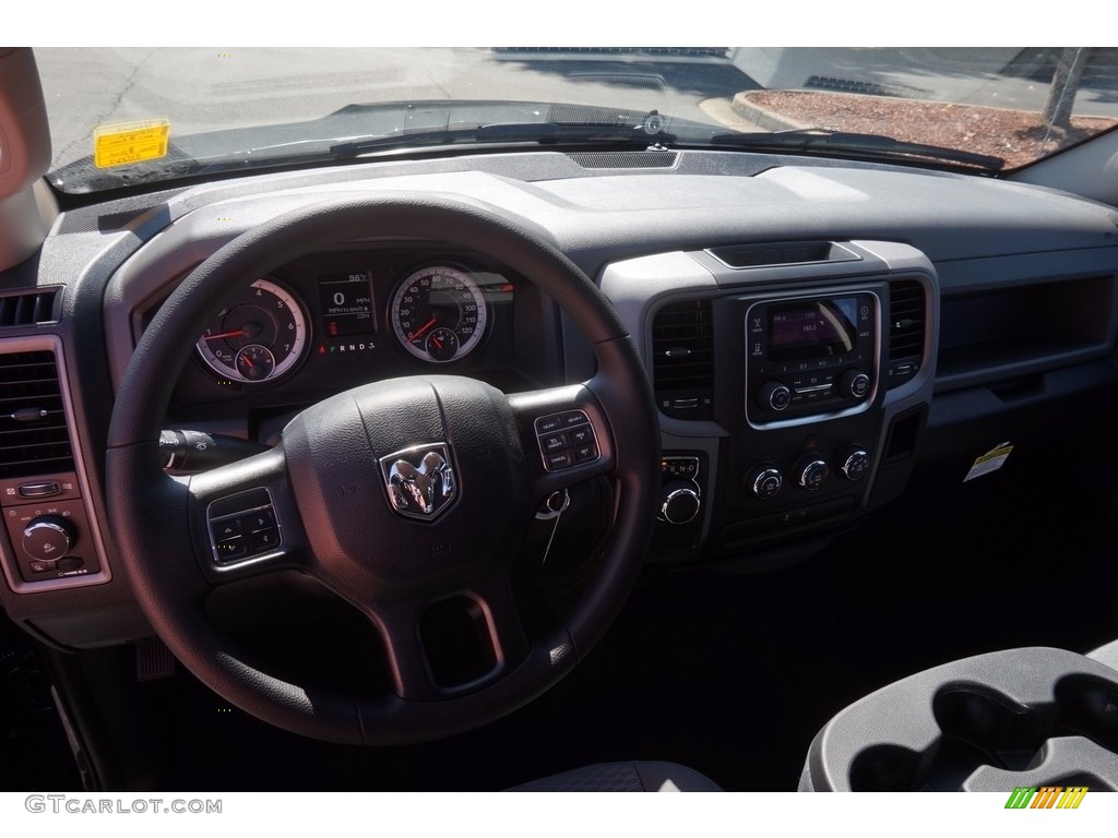 2017 Ram 1500 Express Crew Cab Black/Diesel Gray Dashboard Photo #116130967