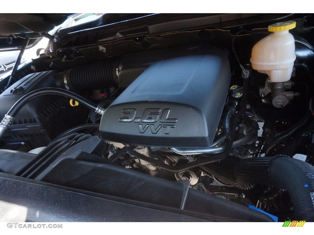 2017 Ram 1500 Express Crew Cab 3.6 Liter DOHC 24-Valve VVT Pentastar V6 Engine Photo #116130991