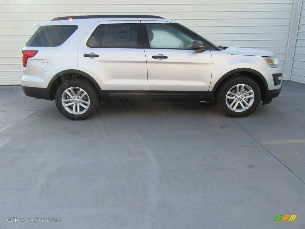2017 Explorer FWD - Ingot Silver / Medium Light Camel photo #3