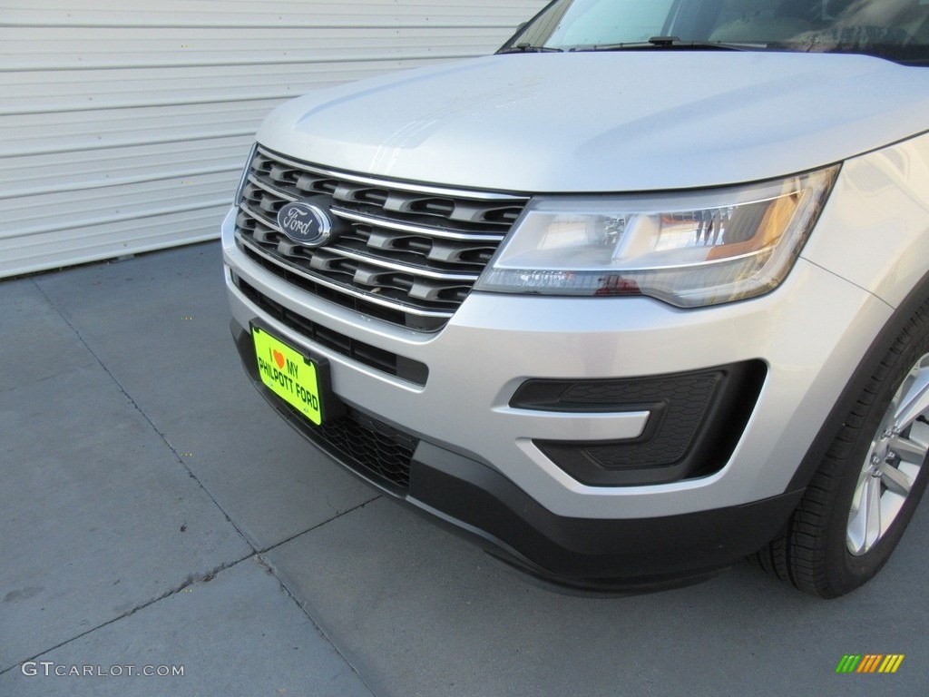 2017 Explorer FWD - Ingot Silver / Medium Light Camel photo #10