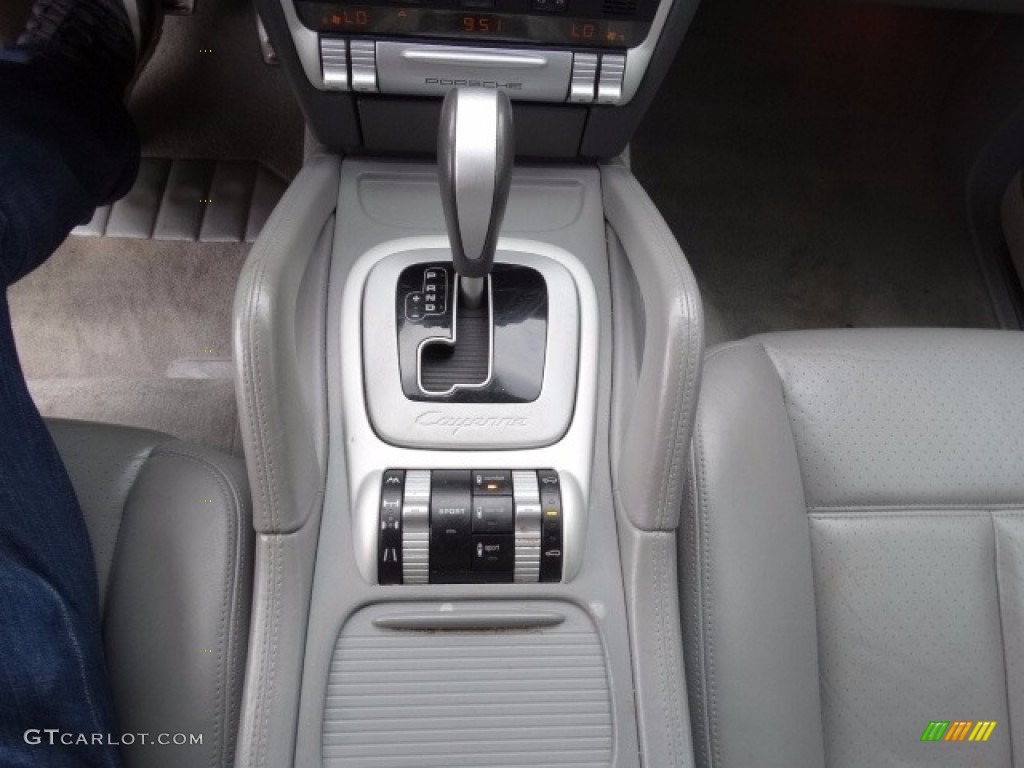 2008 Porsche Cayenne Turbo Controls Photo #116139281