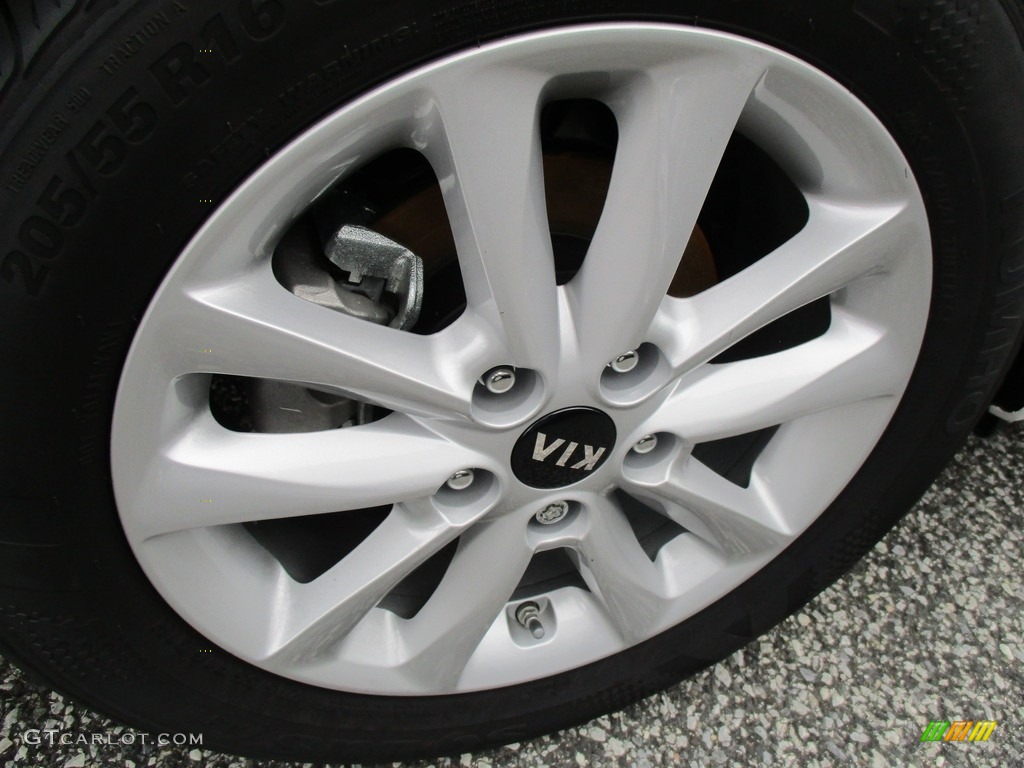 2017 Kia Forte S Wheel Photo 116144387