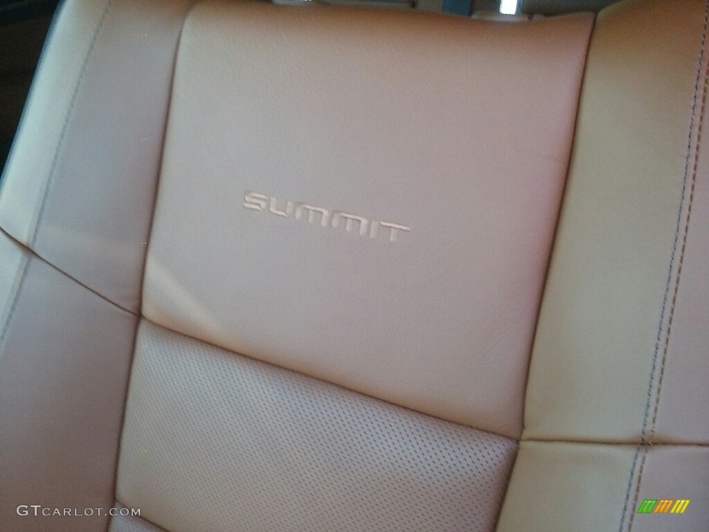 2017 Grand Cherokee Summit 4x4 - Ivory Tri-Coat / Dark Sienna Brown/Black photo #5