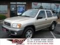 2000 Sahara Beige Metallic Nissan Pathfinder SE 4x4  photo #1