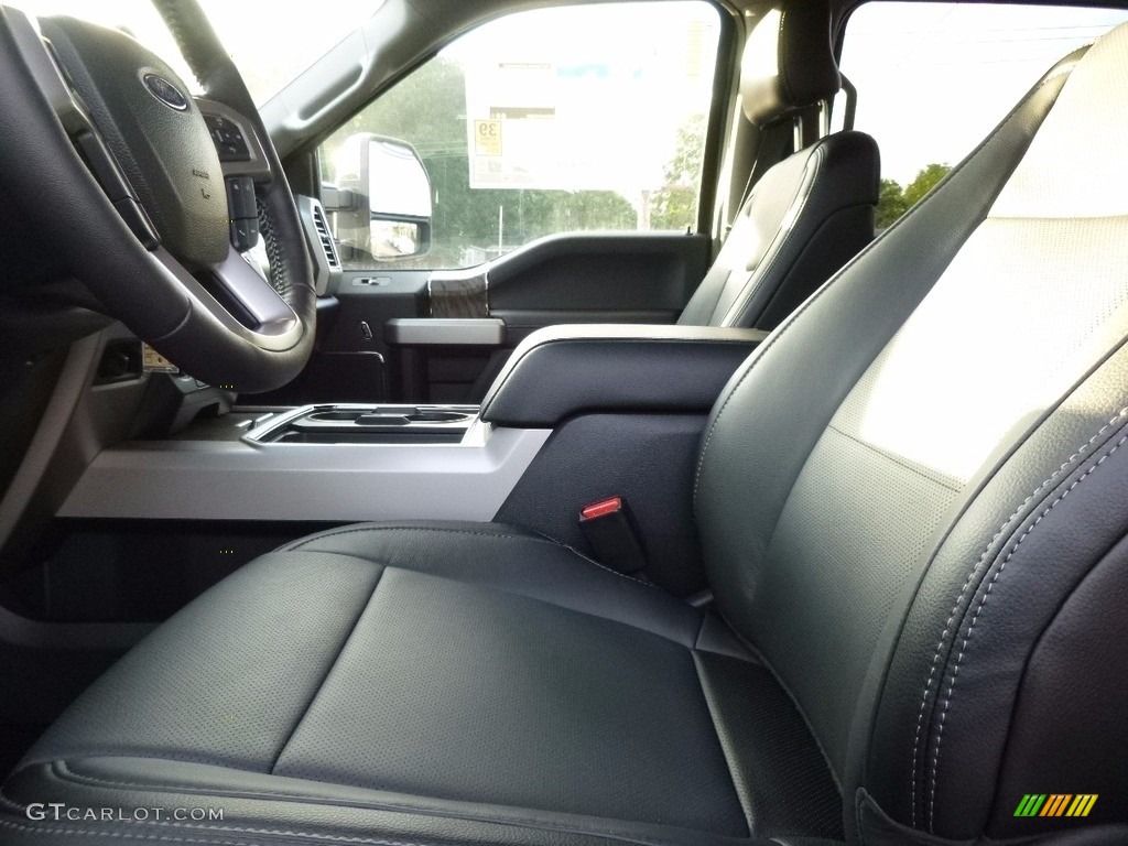 2017 Ford F350 Super Duty Platinum Crew Cab 4x4 Front Seat Photo #116156924