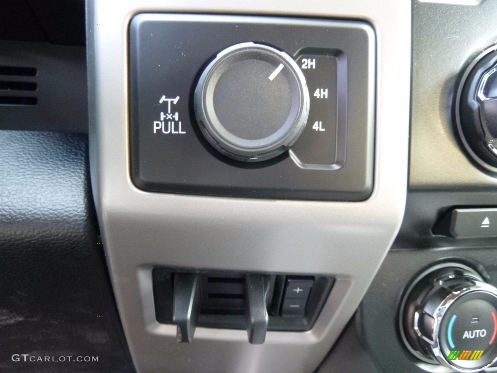 2017 Ford F350 Super Duty Platinum Crew Cab 4x4 Controls Photo #116157080