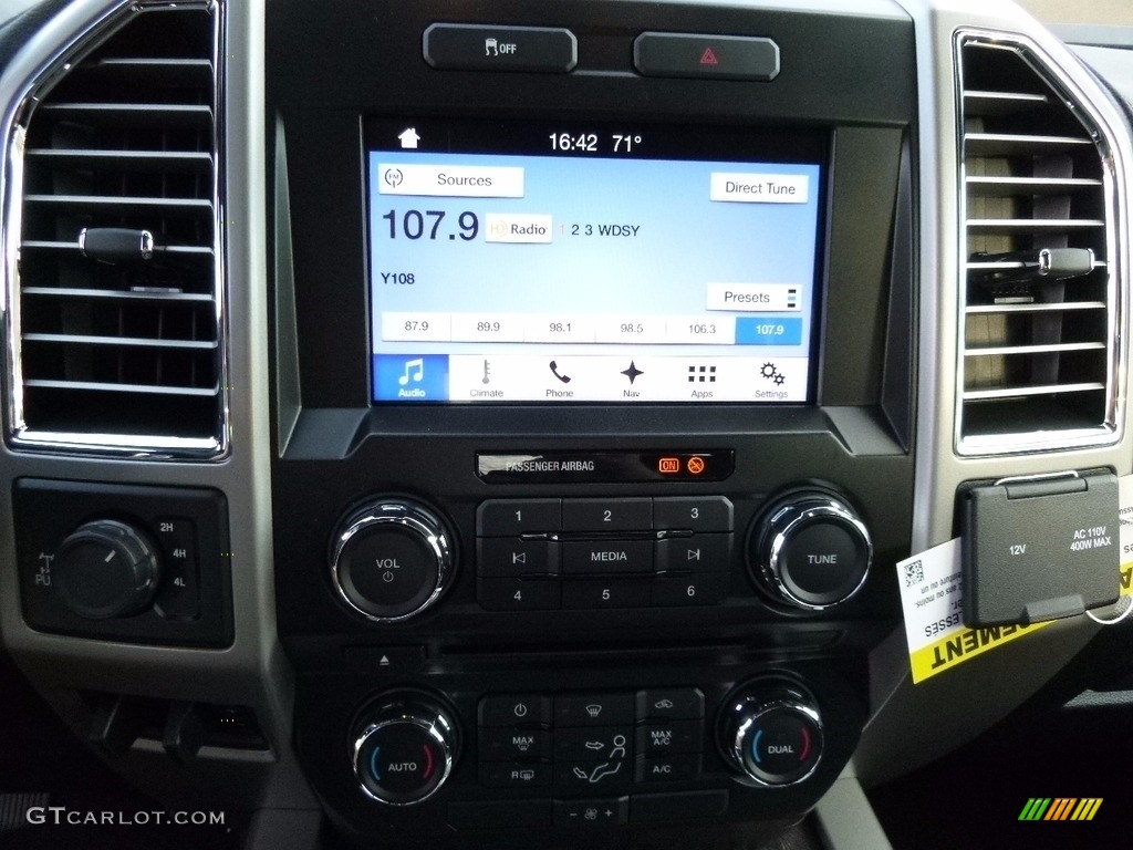 2017 Ford F350 Super Duty Platinum Crew Cab 4x4 Audio System Photo #116157146
