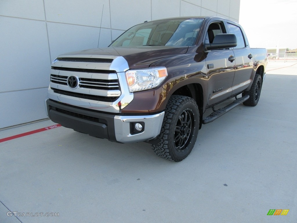 2017 Tundra SR5 CrewMax 4x4 - Sunset Bronze Mica / Black photo #7