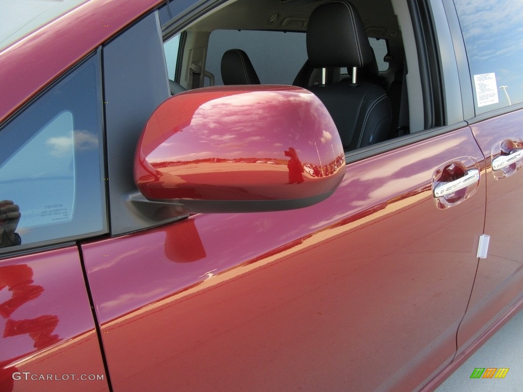 2017 Sienna SE - Salsa Red Pearl / Black photo #12