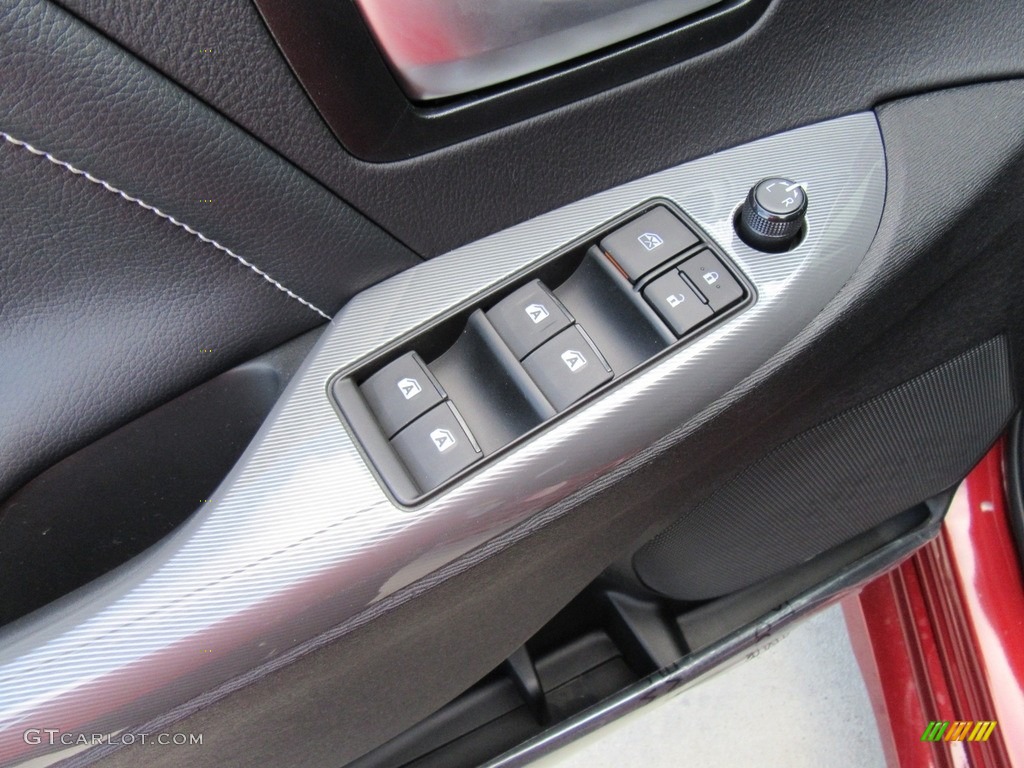 2017 Toyota Sienna SE Controls Photo #116165114